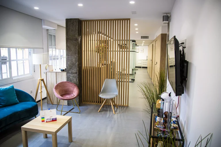 Sala de espera de Clínica dental en Morón de la Frontera